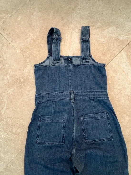 Aerie Women’s Denim Medium Wash Jumpsuit / Fitted Overalls / Front Buttons /M - Picture 6 of 10